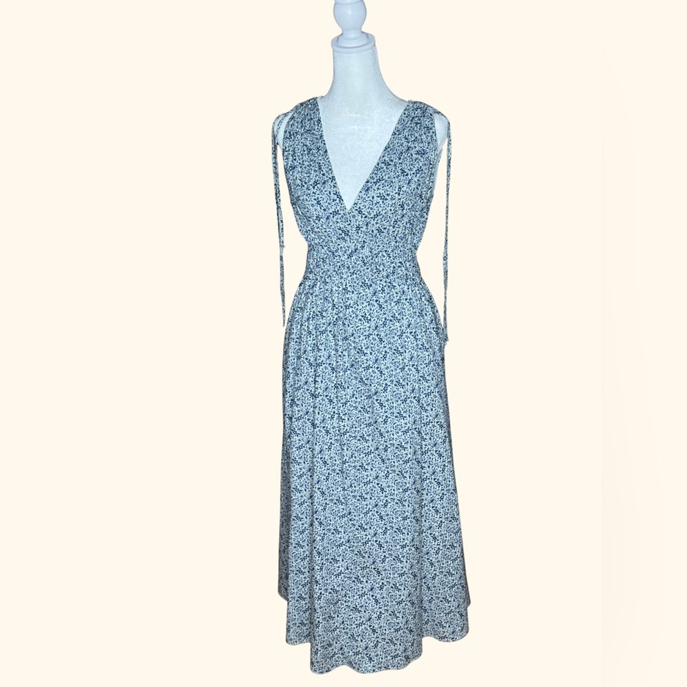 Floral Blue Sleeveless Dress
